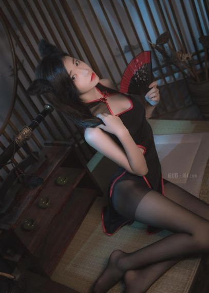 一半哭一半笑的图片_加长未删减版在线观看