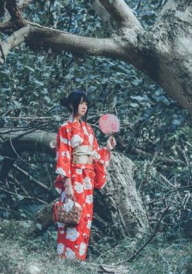 美女胸禁止18以下看_720最新电影在线观看